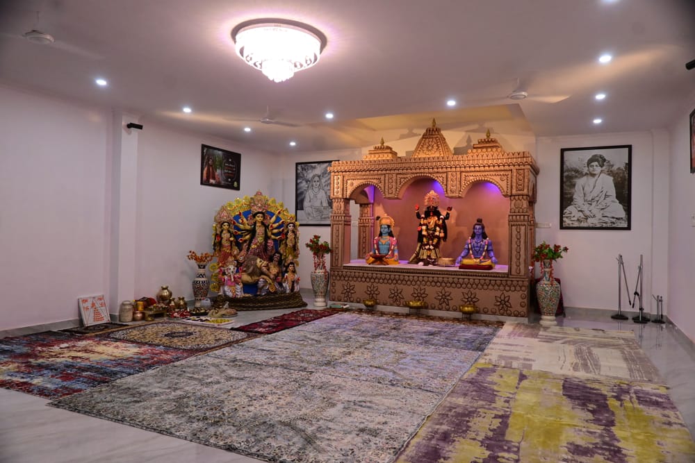 Shri Shri Gita Society